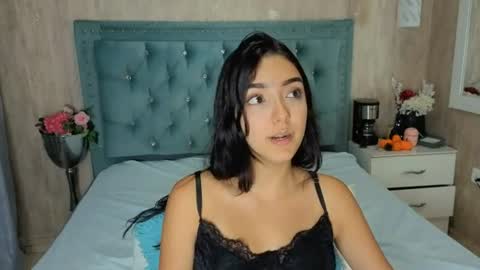 Snapshot of marcelaa_fox chatting on 07/23/26, 09:35 Marcela online show from 07/23/26, 09:35