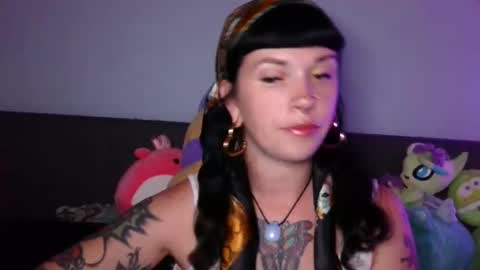 Snapshot of marcelinealtaria chatting on 09/15/25, 03:28 MarcelineAltaria online show from 09/15/25, 03:28