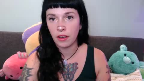 Snapshot of marcelinealtaria chatting on 09/24/25, 02:15 MarcelineAltaria online show from 09/24/25, 02:15