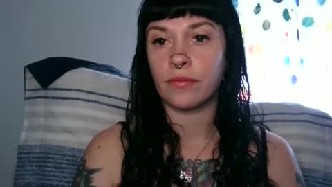 Snapshot of marcelinealtaria chatting on 12/22/25, 04:15 MarcelineAltaria online show from 12/22/25, 04:15