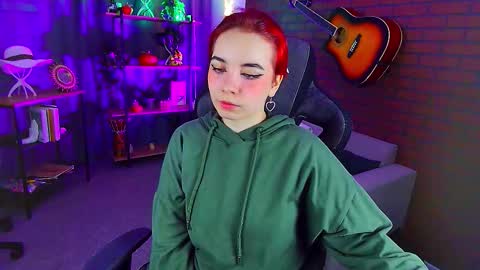 Snapshot of marcelinechi chatting on 12/04/25, 11:08 MarcelineChi online show from 12/04/25, 11:08