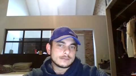 Snapshot of marcelpret20 chatting on 04/13/26, 10:48 marcelpret20 online show from 04/13/26, 10:48
