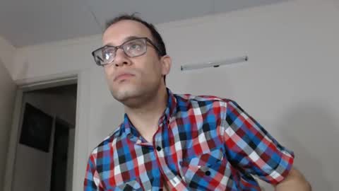 Snapshot of marcelsoltero chatting on 03/01/25, 08:13 marcnashio online show from 03/01/25, 08:13