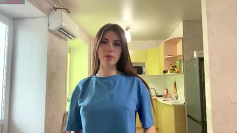 Mari online show from 06/21/26, 11:02