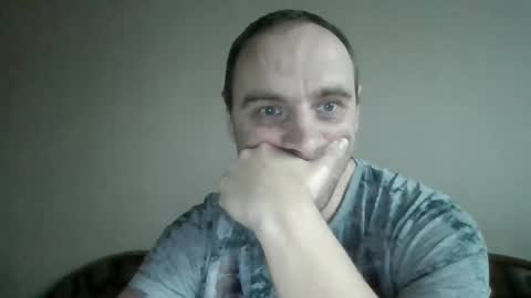 Snapshot of marcin3834 chatting on 01/10/25, 08:07 Martin Banas online show from 01/10/25, 08:07