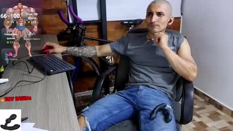 Snapshot of marckmuscle chatting on 11/15/25, 01:47 Marck Independent model online show from 11/15/25, 01:47