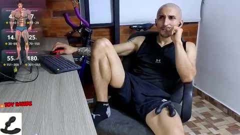 Snapshot of marckmuscle chatting on 11/21/25, 01:59 Marck Independent model online show from 11/21/25, 01:59