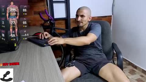 Snapshot of marckmuscle chatting on 11/22/25, 01:04 Marck Independent model online show from 11/22/25, 01:04