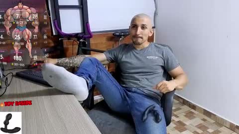 Snapshot of marckmuscle chatting on 11/23/25, 11:15 Marck Independent model online show from 11/23/25, 11:15