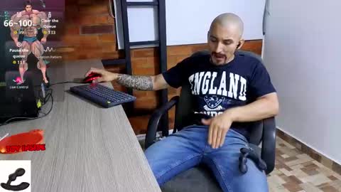 Snapshot of marckmuscle chatting on 12/05/25, 03:15 Marck Independent model online show from 12/05/25, 03:15