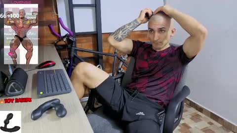 Marck  Independent model  online show from 05/06/26, 01:47