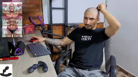 Marck  Independent model  online show from 05/25/26, 03:23
