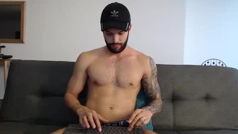 Snapshot of marcoandpolo01 chatting on 01/27/25, 10:06 Marco  Polo online show from 01/27/25, 10:06