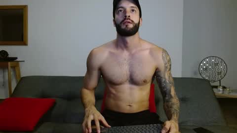 Snapshot of marcoandpolo01 chatting on 01/30/25, 02:38 Marco  Polo online show from 01/30/25, 02:38