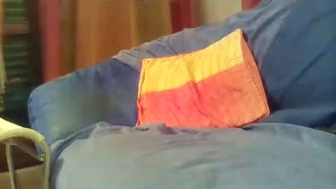 Snapshot of marcocam chatting on 12/17/24, 09:16 marcocam online show from 12/17/24, 09:16