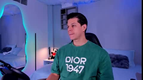 Marco Sullivan online show from 11/19/25, 01:44