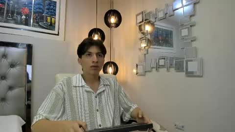 Snapshot of marcoviolet chatting on 06/04/26, 12:33 marcoviolet online show from 06/04/26, 12:33