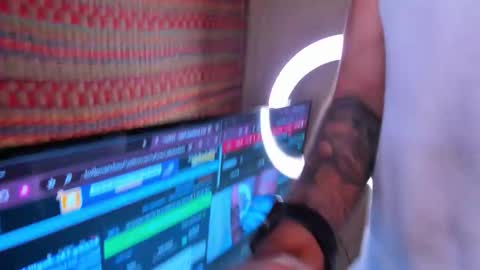 Snapshot of marcovitto chatting on 11/22/25, 07:46 marcovitto online show from 11/22/25, 07:46