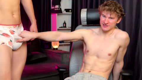 marcus_paradise online show from 10/22/25, 05:52