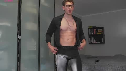 Marcus Diamond  online show from 07/15/26, 03:06