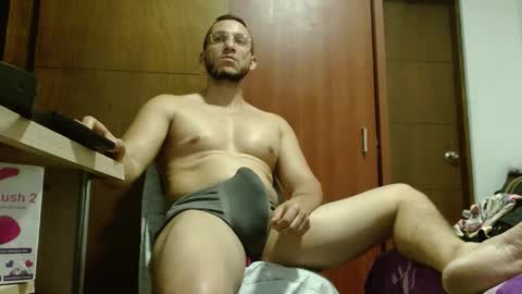   online show from 10/04/25, 01:03