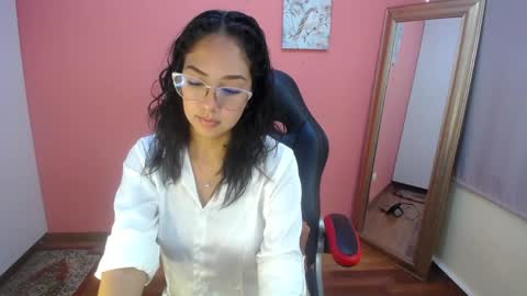 Snapshot of mardeluna01 chatting on 06/04/26, 07:53 Luna online show from 06/04/26, 07:53