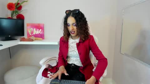 marfilastrom online show from 12/11/24, 04:07