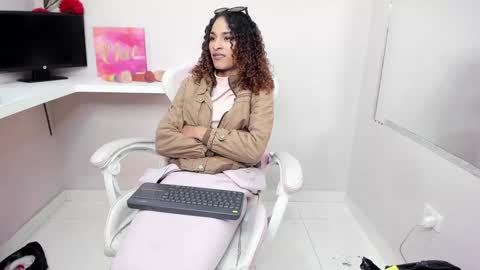 marfilastrom online show from 12/15/24, 09:13