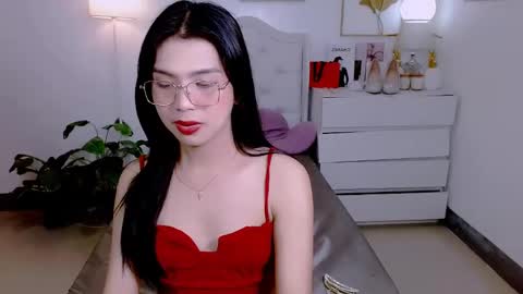 Snapshot of margaret_deluxe chatting on 12/20/24, 11:43 MARGARET online show from 12/20/24, 11:43