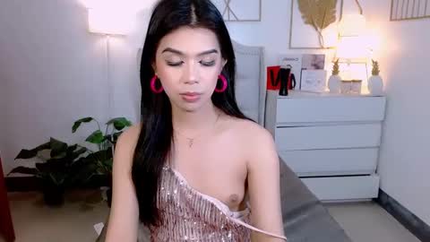 Snapshot of margaret_deluxe chatting on 01/19/25, 02:49 MARGARET online show from 01/19/25, 02:49