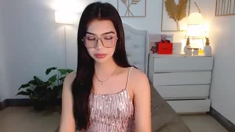 Snapshot of margaret_deluxe chatting on 02/02/25, 12:57 MARGARET online show from 02/02/25, 12:57