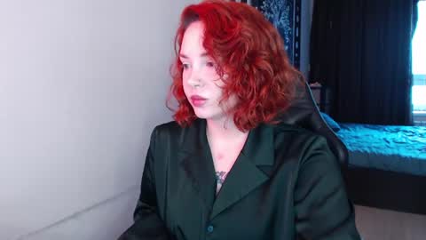 Snapshot of margaret_wilson chatting on 06/14/26, 05:15 Margaret online show from 06/14/26, 05:15