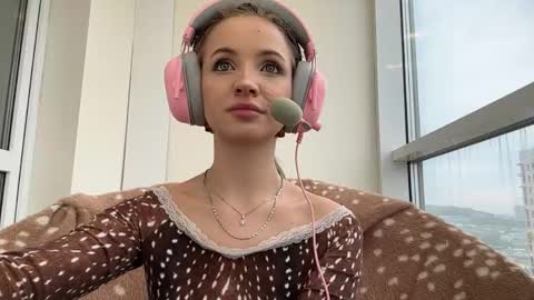 Snapshot of margaretawieczorek chatting on 05/18/26, 08:09 Emily online show from 05/18/26, 08:09