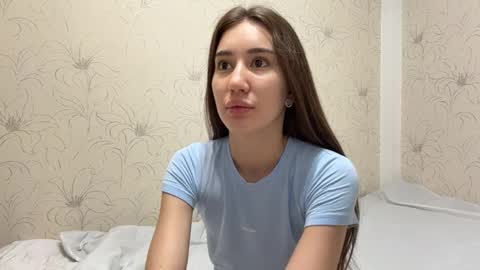 Snapshot of margaretawieczorek chatting on 05/25/26, 03:45 Emily online show from 05/25/26, 03:45