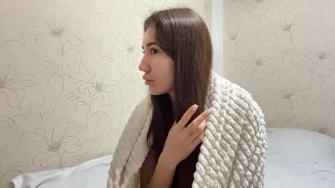 Snapshot of margaretawieczorek chatting on 06/03/26, 02:03 Emily online show from 06/03/26, 02:03