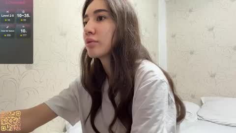 Snapshot of margaretawieczorek chatting on 06/07/26, 05:22 Emily online show from 06/07/26, 05:22