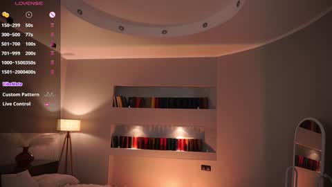 Snapshot of margarethowell chatting on 11/02/25, 06:54 Margaret online show from 11/02/25, 06:54