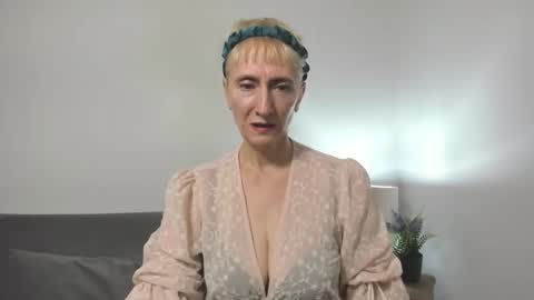 margaretmature online show from 09/19/25, 12:06