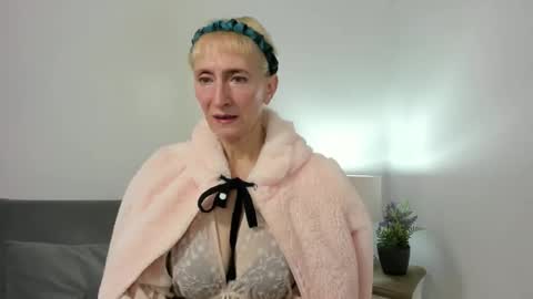 margaretmature online show from 10/15/25, 03:23