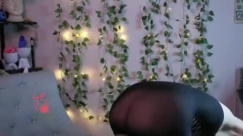 Margaux Savant online show from 09/16/25, 03:18