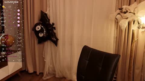 Snapshot of margeritirell chatting on 11/12/25, 02:56 Margo online show from 11/12/25, 02:56