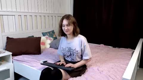 Snapshot of margretpipia chatting on 10/22/25, 07:52 Rose online show from 10/22/25, 07:52