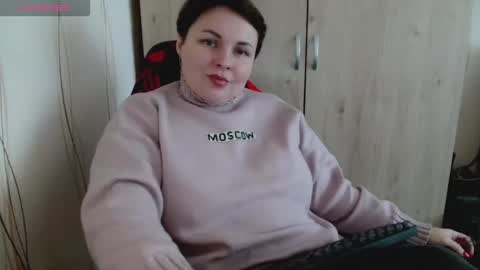 Mari online show from 11/06/25, 07:20