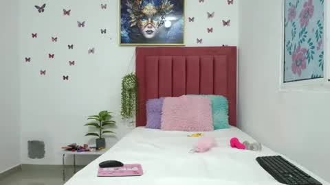 mari_curls online show from 10/17/25, 10:07