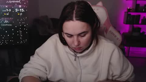 mari moore online show from 11/18/25, 07:02