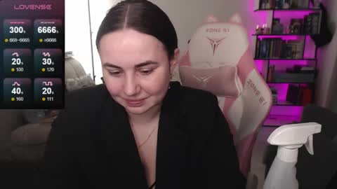 Snapshot of mari_moore7 chatting on 03/16/26, 05:44 mari moore online show from 03/16/26, 05:44