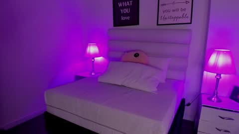 mari_salgado online show from 12/09/24, 02:49