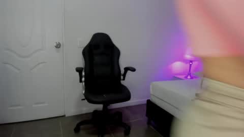 mari_salgado online show from 01/17/25, 11:17