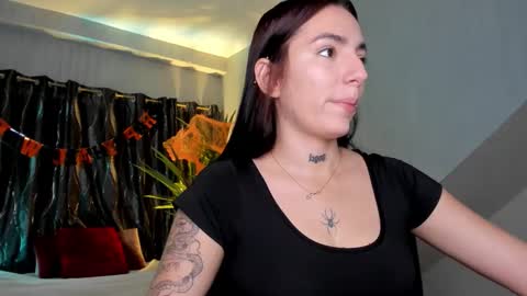 mari_salgado online show from 10/15/25, 03:56