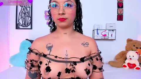 Mari Sweett  online show from 02/21/25, 06:37